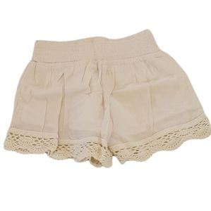AERIE Off White Lace shorty shorts